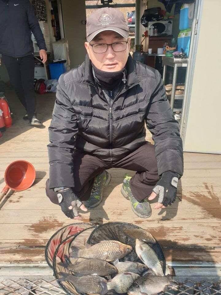 고삼지 아쉬운 사짜 양촌좌대 포인트 (유료터정보 - 유료터점주조황)