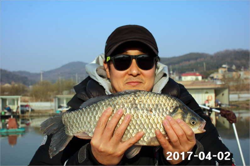 4짜 100마리 (유료터정보 - 유료터점주조황)
