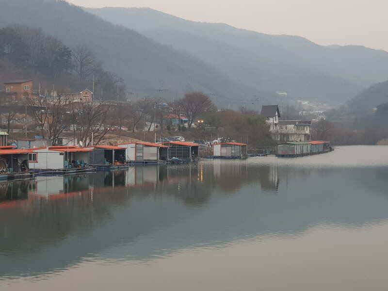 산들낚시터의 포근한 주말 모습 올려드립니다 (유료터정보 - 유료터점주조황)