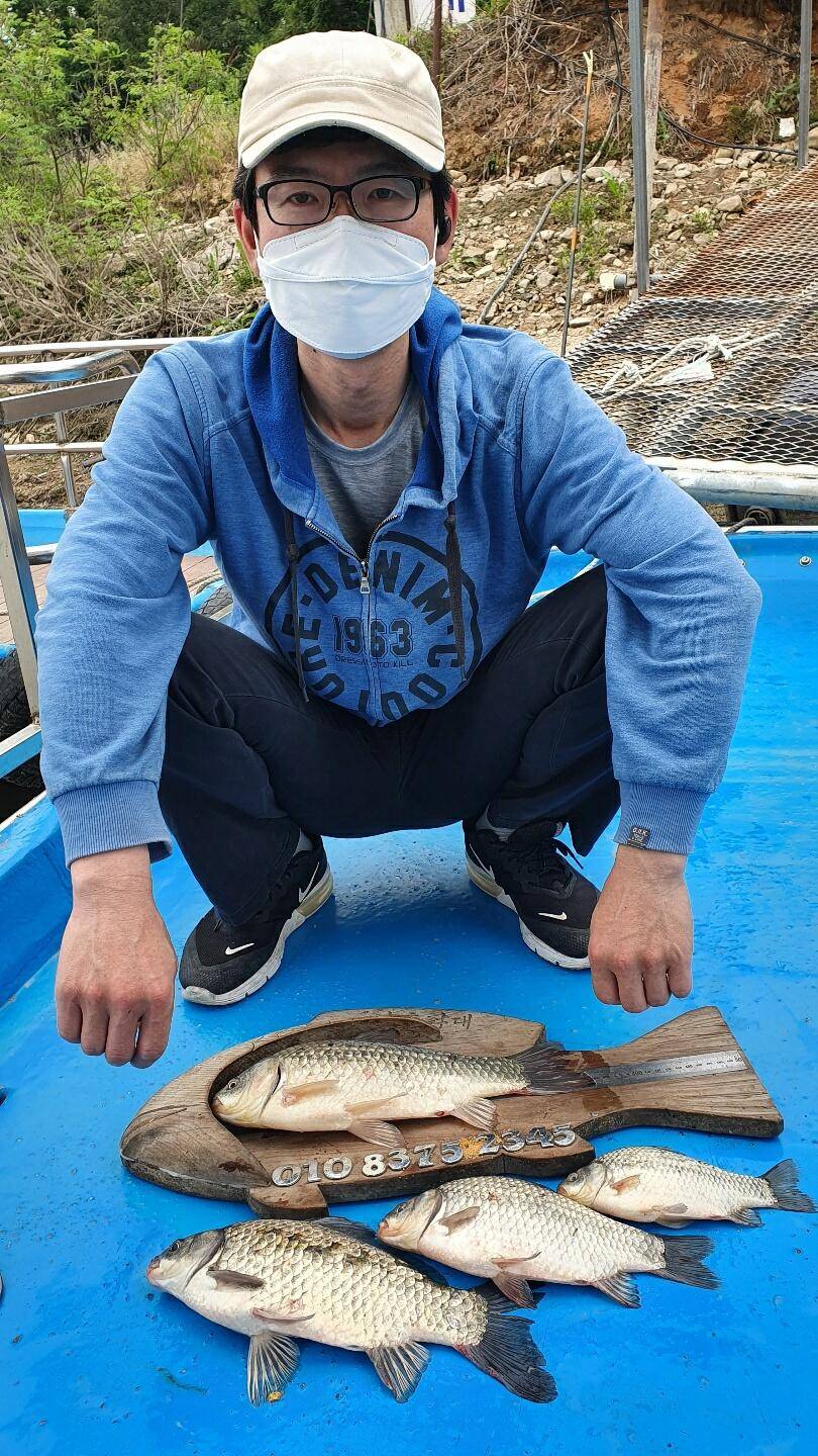 안정화된 수위 고삼지 조황입니다 (유료터정보 - 유료터점주조황)