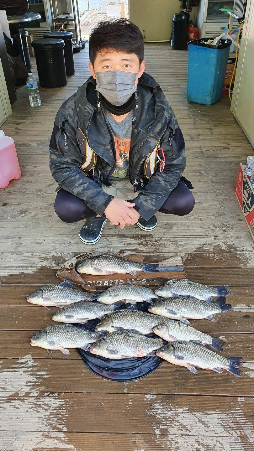 고삼지 상류권 막바지 마리수 조황입니다 (유료터정보 - 유료터점주조황)
