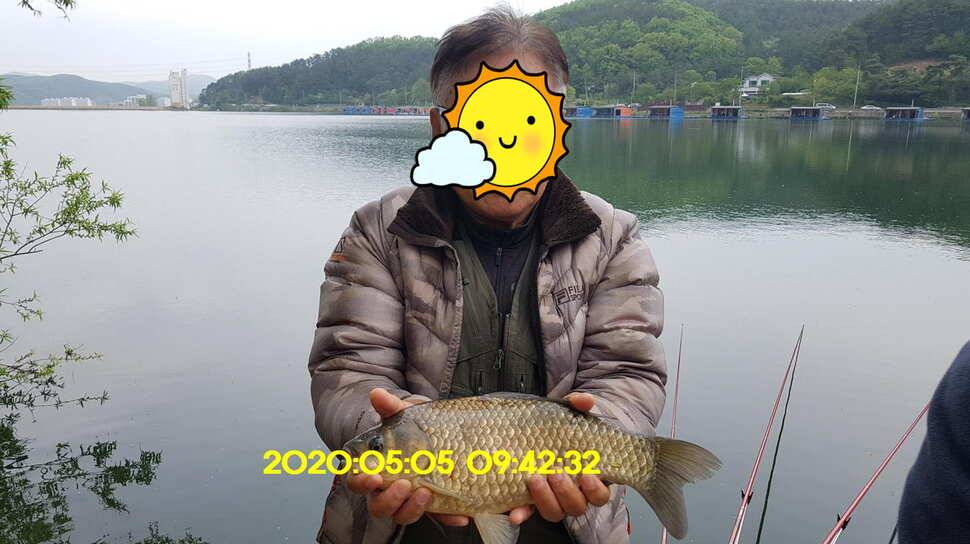 신원낚시터5월15일 토종대물 덩어리 사진입니다 (유료터정보 - 유료터점주조황)