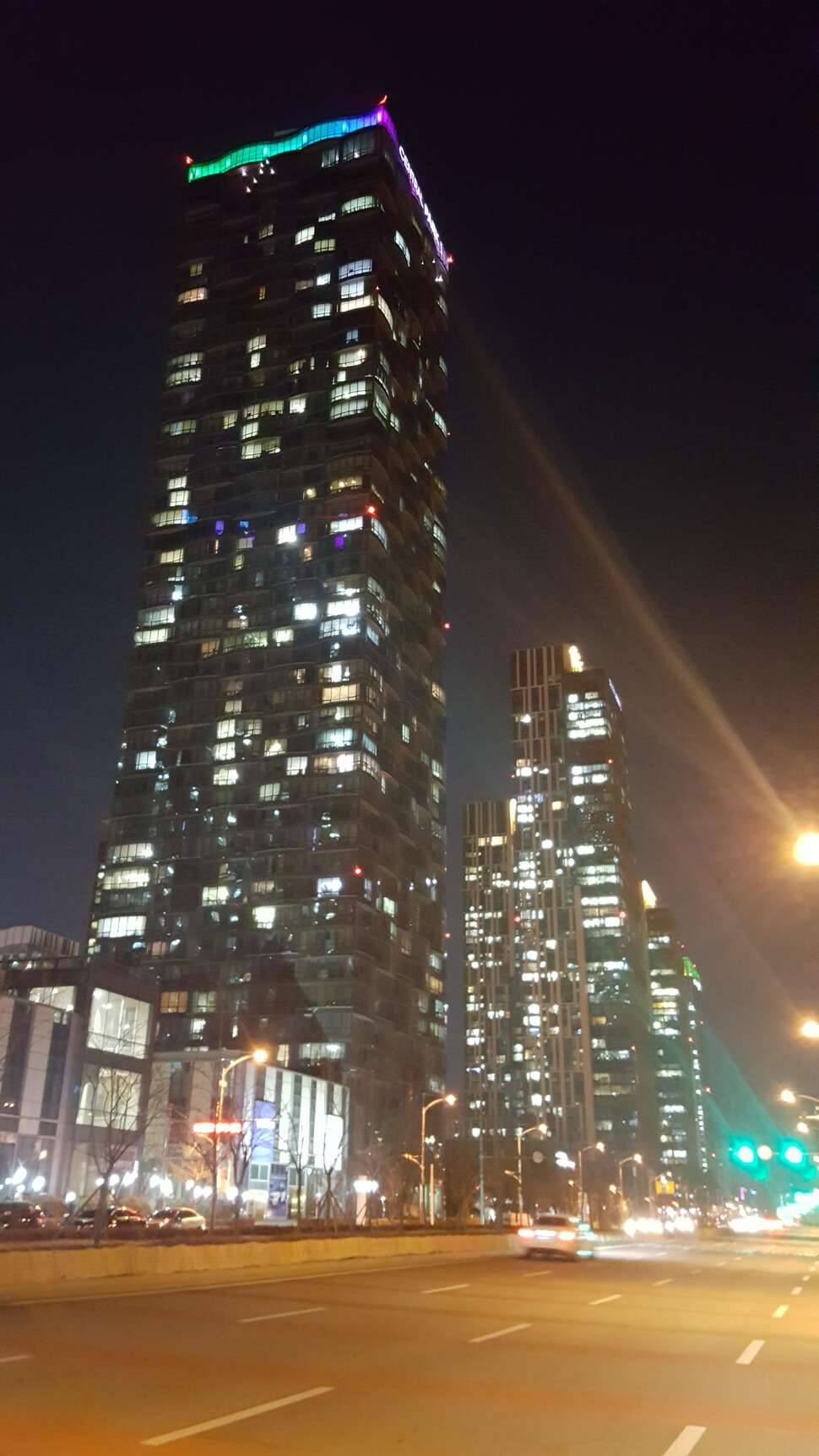 송도 야경사진 몇개 올립니다 (커뮤니티 - 자유게시판)