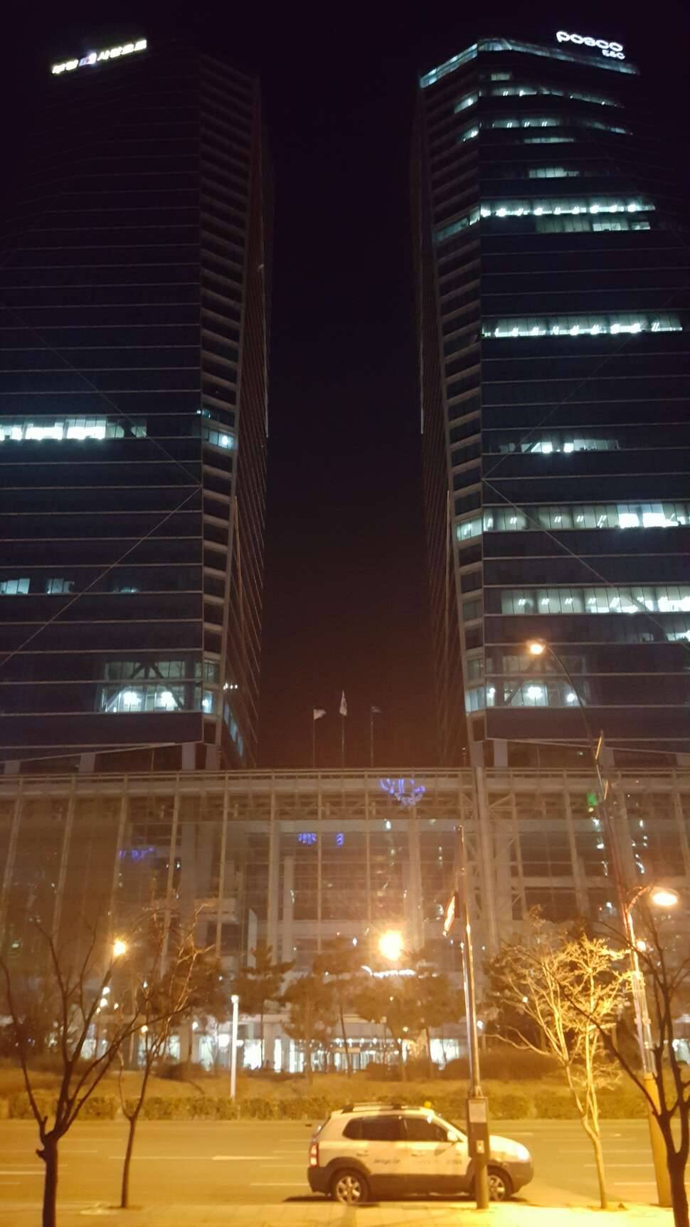 송도 야경사진 몇개 올립니다 (커뮤니티 - 자유게시판)