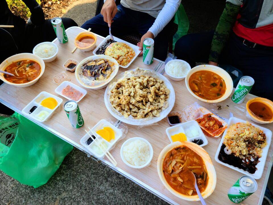 먹개비의 낚시투어 135탄 붕어와 사람에 끌리다 정출 (조황조행기 - 화보조행기)