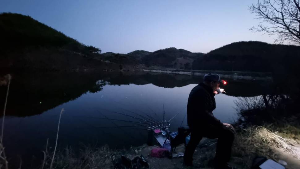 긴 휴식을 끝내고 (조황조행기 - 화보조행기)