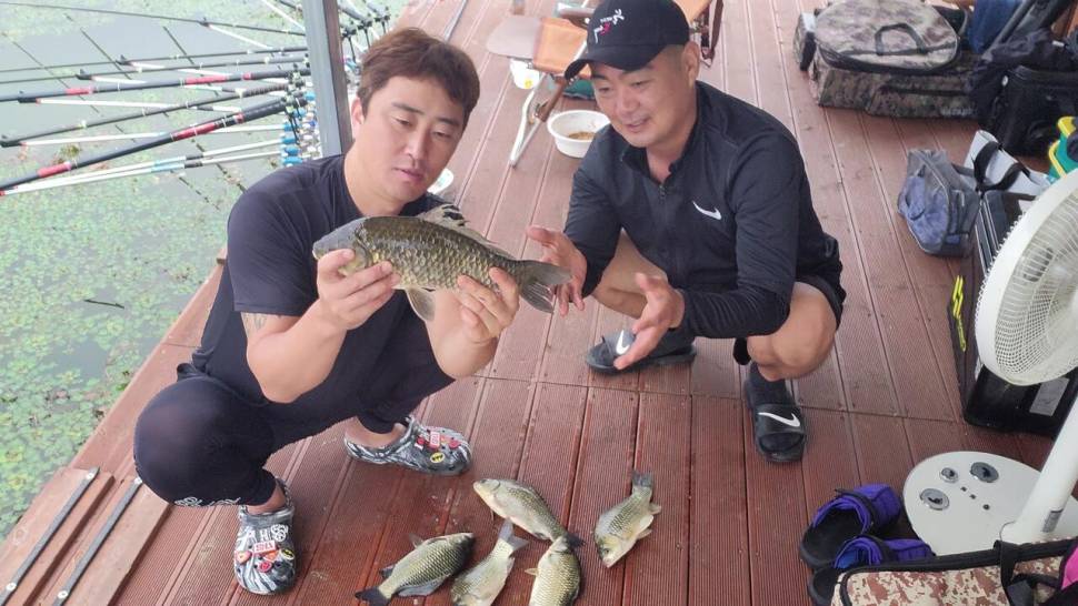 도도한붕어의45번째 및 12번째 영상 (조황조행기 - 화보조행기)