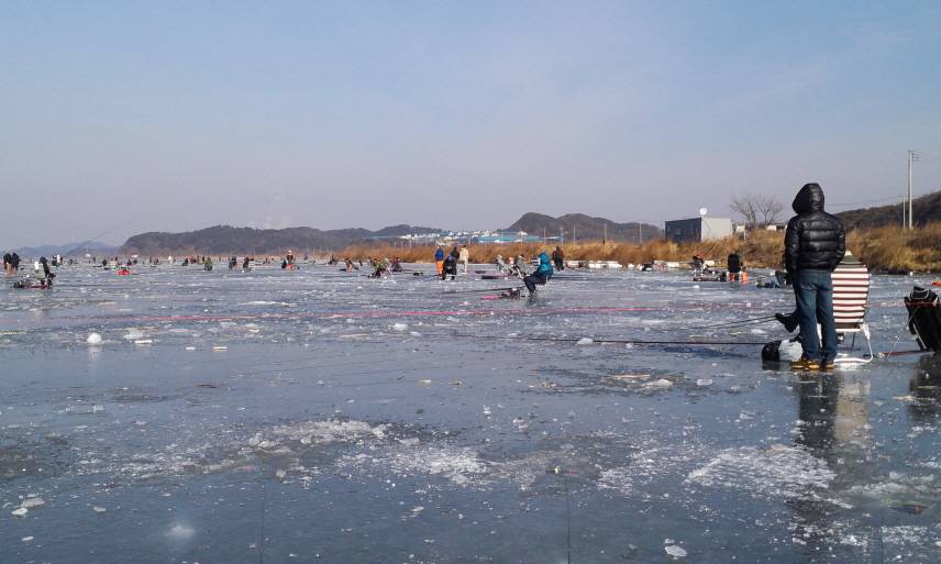 얼음낚시 준비합니다 (월척지식 - 찌공방)