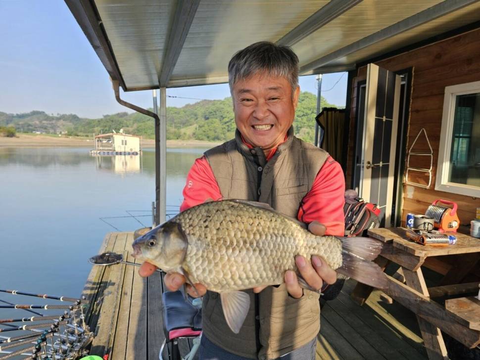 제일대물과 허리급 (조황조행기 - 낚시점조황)
