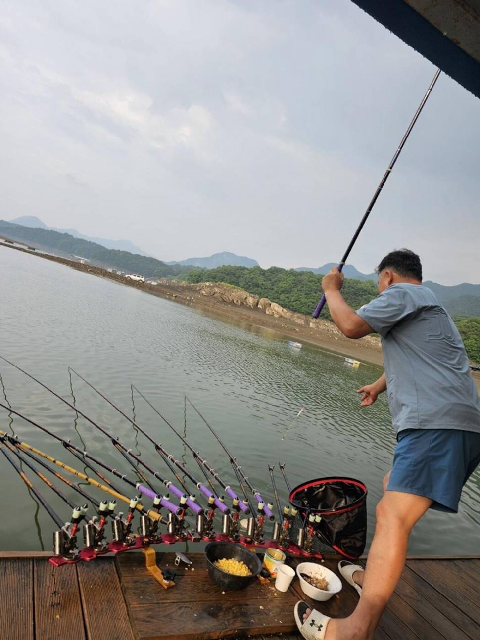 키다리38준척문골허리급제일월척준척마리수 (조황조행기 - 낚시점조황)