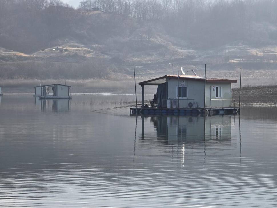 충주호제일낚시 올봄 첫붕어소식 입니다 (조황조행기 - 낚시점조황)