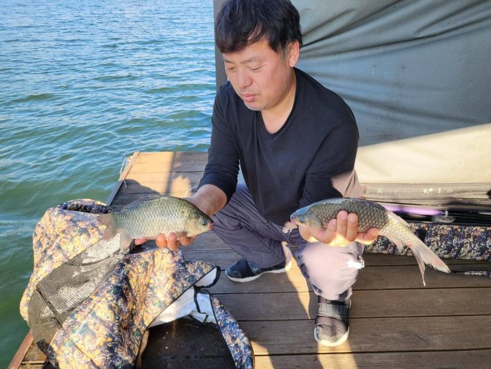 제일허리급월척들 (조황조행기 - 낚시점조황)