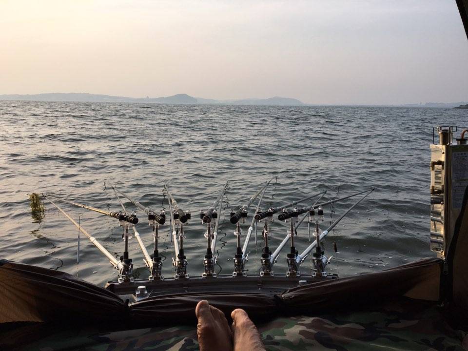 좌대인듯 좌대아닌 좌대 같은 너 (사용기강좌 - 나의낚시장비)