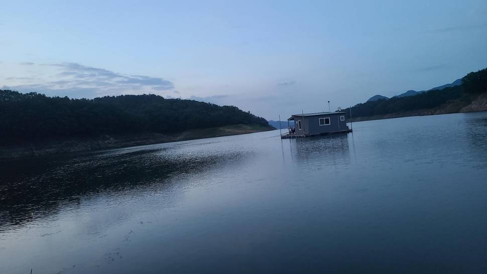 윤낚시터 조황 (조황조행기 - 충주호조황속보)