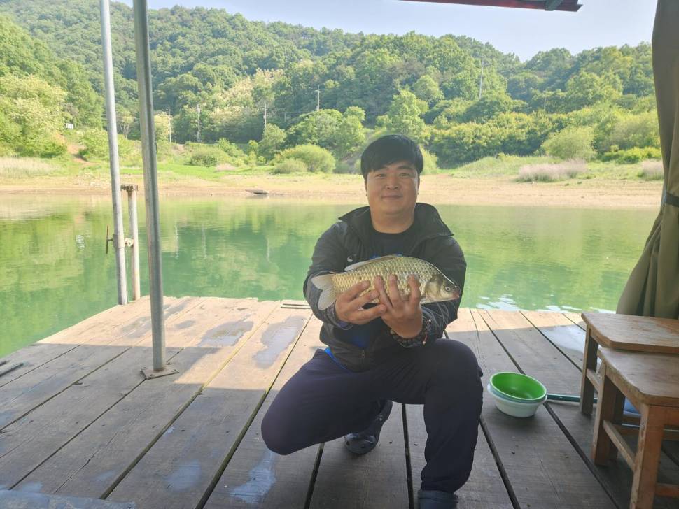 청풍 한버들 4짜 조황입니다 (조황조행기 - 충주호조황속보)