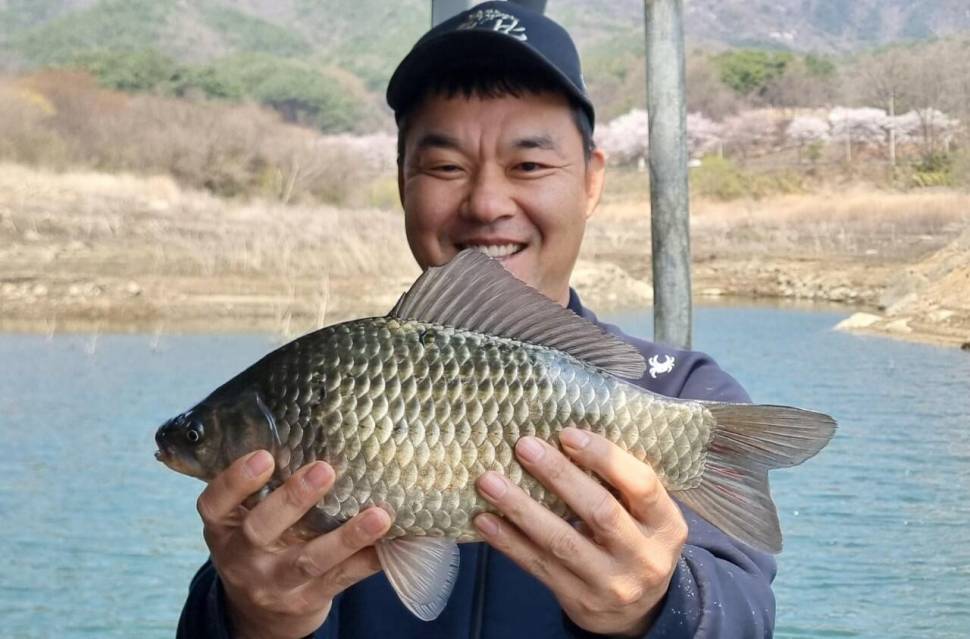 솔낚시터 조황소식입니다 (조황조행기 - 충주호조황속보)