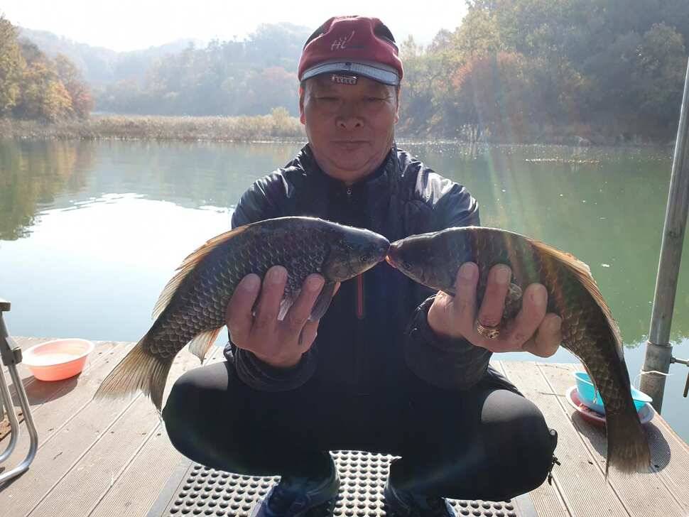 청풍신리낚시터 3735cm 4수 조황입니다 (조황조행기 - 충주호조황속보)