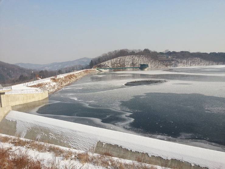 금사지 이제 첫얼음 얼었네요장흥지 (낚시터가는길 - 낚시터소개)