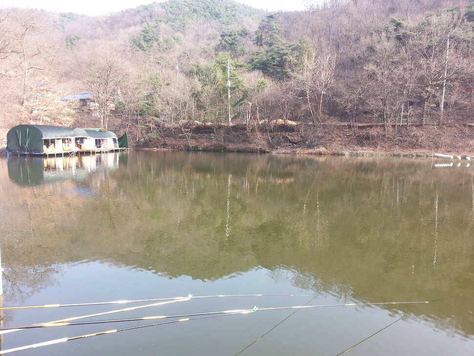 이번엔 구봉지 잉어향어탕에서 (유료터정보 - 유료터조행기)