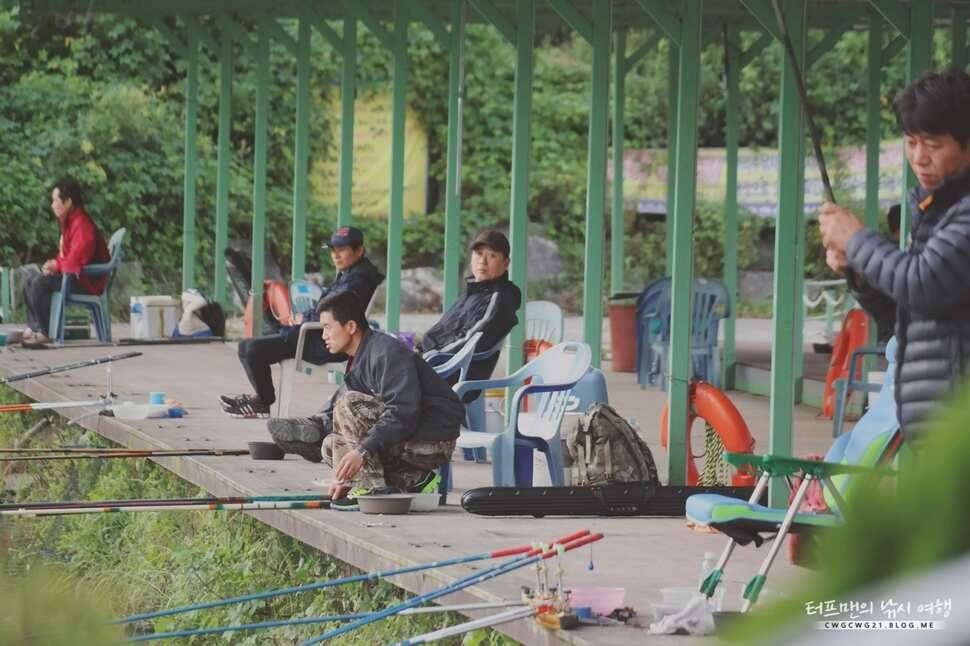 아리수 낚시터에서 하루 (유료터정보 - 유료터조행기)