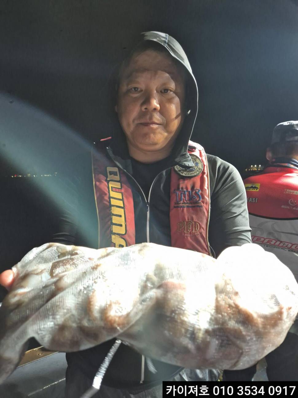 8일야간 돌문어 조황입니다 (조황조행기 - 바다선상조황)