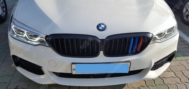 BMW 530 i흰색G30 신형헤드램프범퍼 (중고장터 - 비낚시용품)