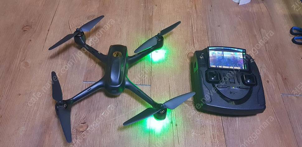 HUBSAN x4air H501s 드론팝니다 (중고장터 - 비낚시용품)