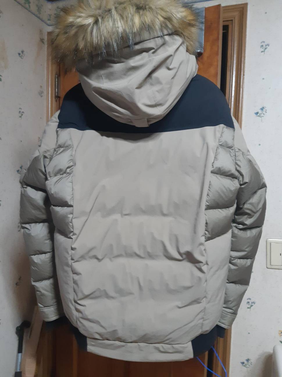 XL 콜롬비아 옴니히트 구스다운 판매합니다 (중고장터 - 비낚시용품)